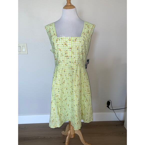 Modcloth Meet Me At Hanging Rock Floral Grren/White Fit/Flare Dress Size XL NWT - Picture 1 of 6